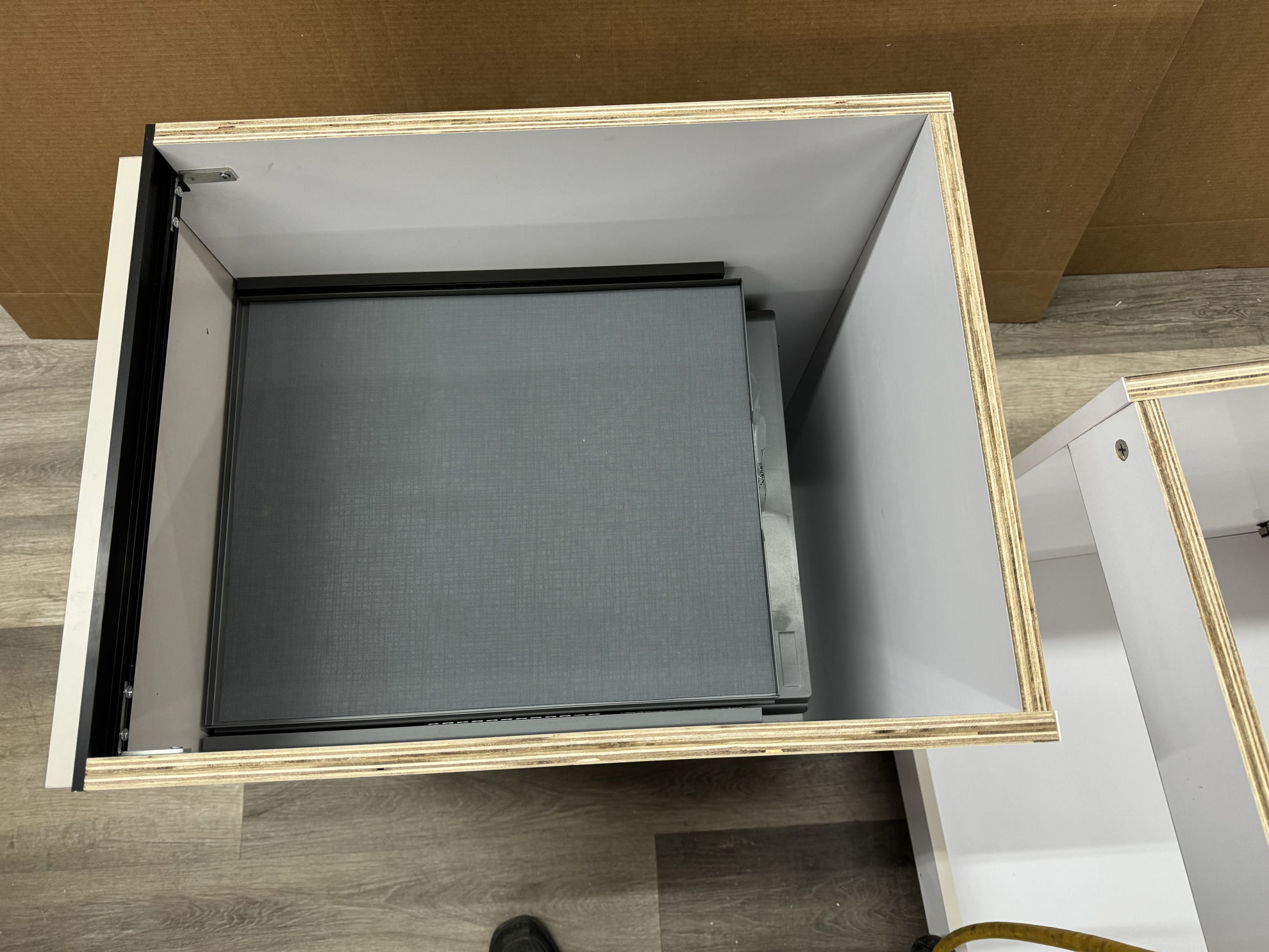 WiseCabinet. L channel